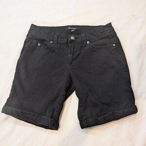 Black shorts forever 21 size 26
